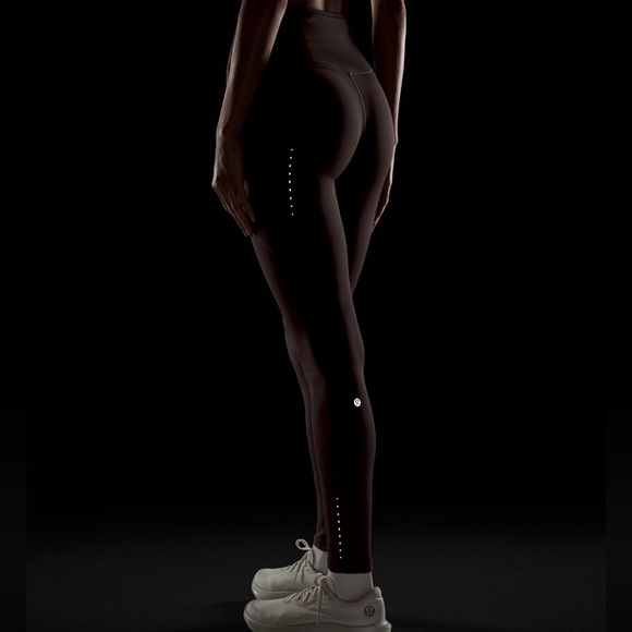 Lululemon - Fast and Free High Rise Thermal Tight 28” *Pockets - NWT - Picture 8 of 8